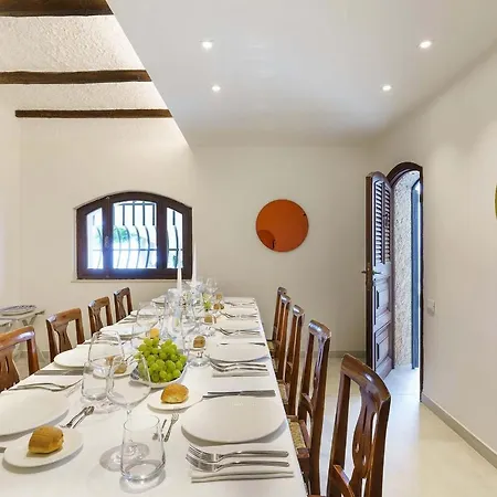 Sleeps 12 Pool Air Con Wifi Villa