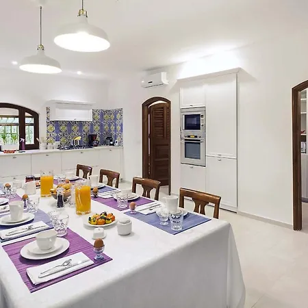 Sleeps 12 Pool Air Con Wifi * Fontane Bianche