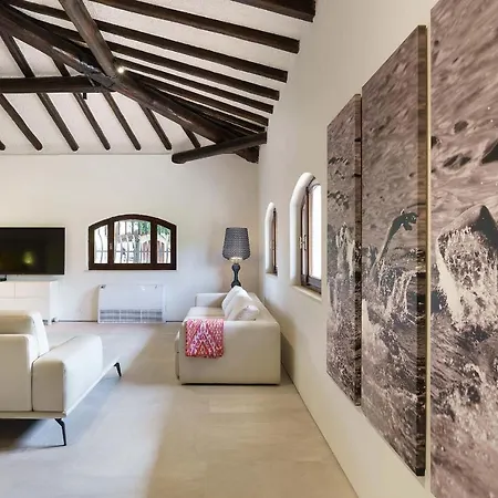 Sleeps 12 Pool Air Con Wifi Fontane Bianche