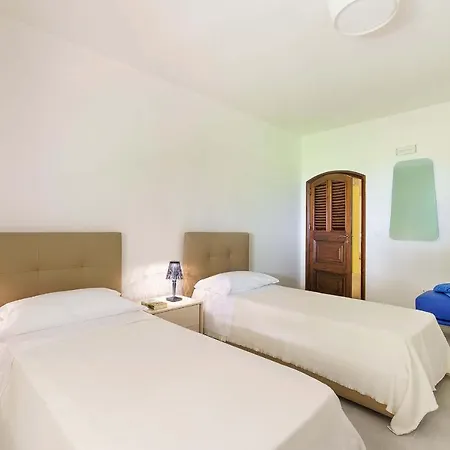 Sleeps 12 Pool Air Con Wifi * Fontane Bianche