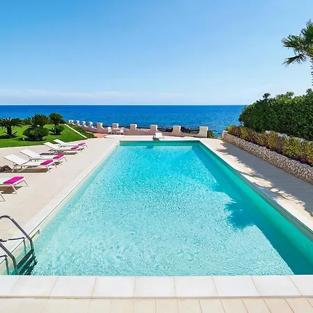 Sleeps 12 Pool Air Con Wifi