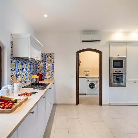 Villa Sleeps 12 Pool Air Con Wifi Fontane Bianche