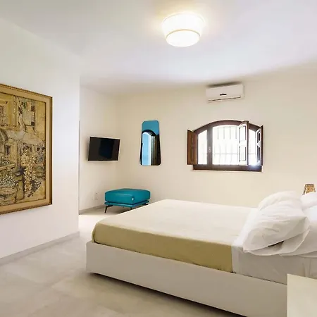 Sleeps 12 Pool Air Con Wifi Fontane Bianche